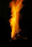 bis die Flamme bis an die Decke schlägt